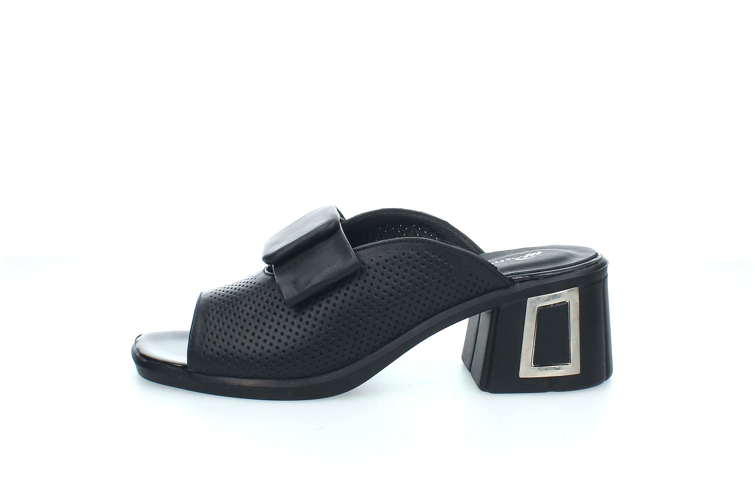 LuxeLounge | 2049506_1