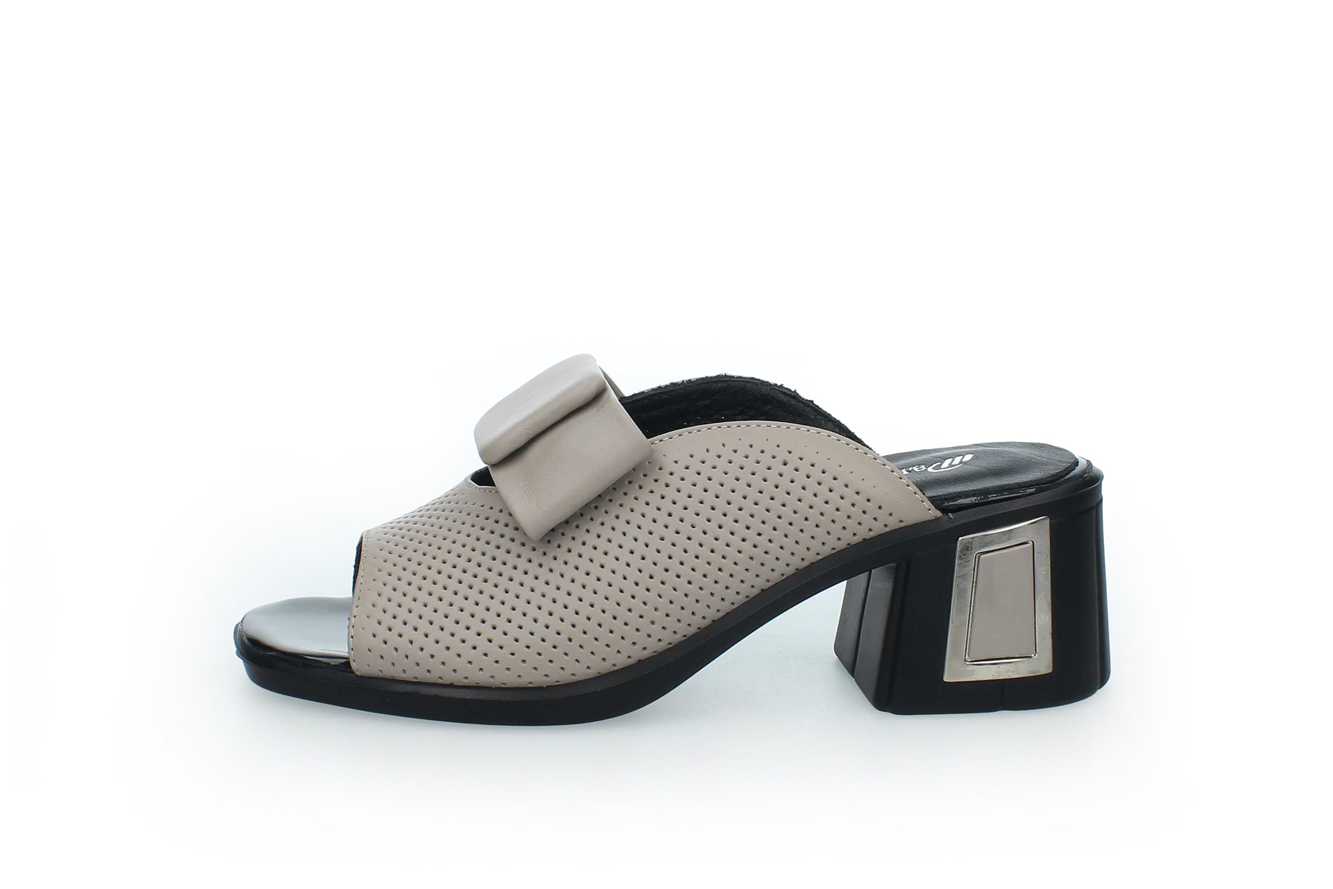 LuxeLounge | 2049506_1