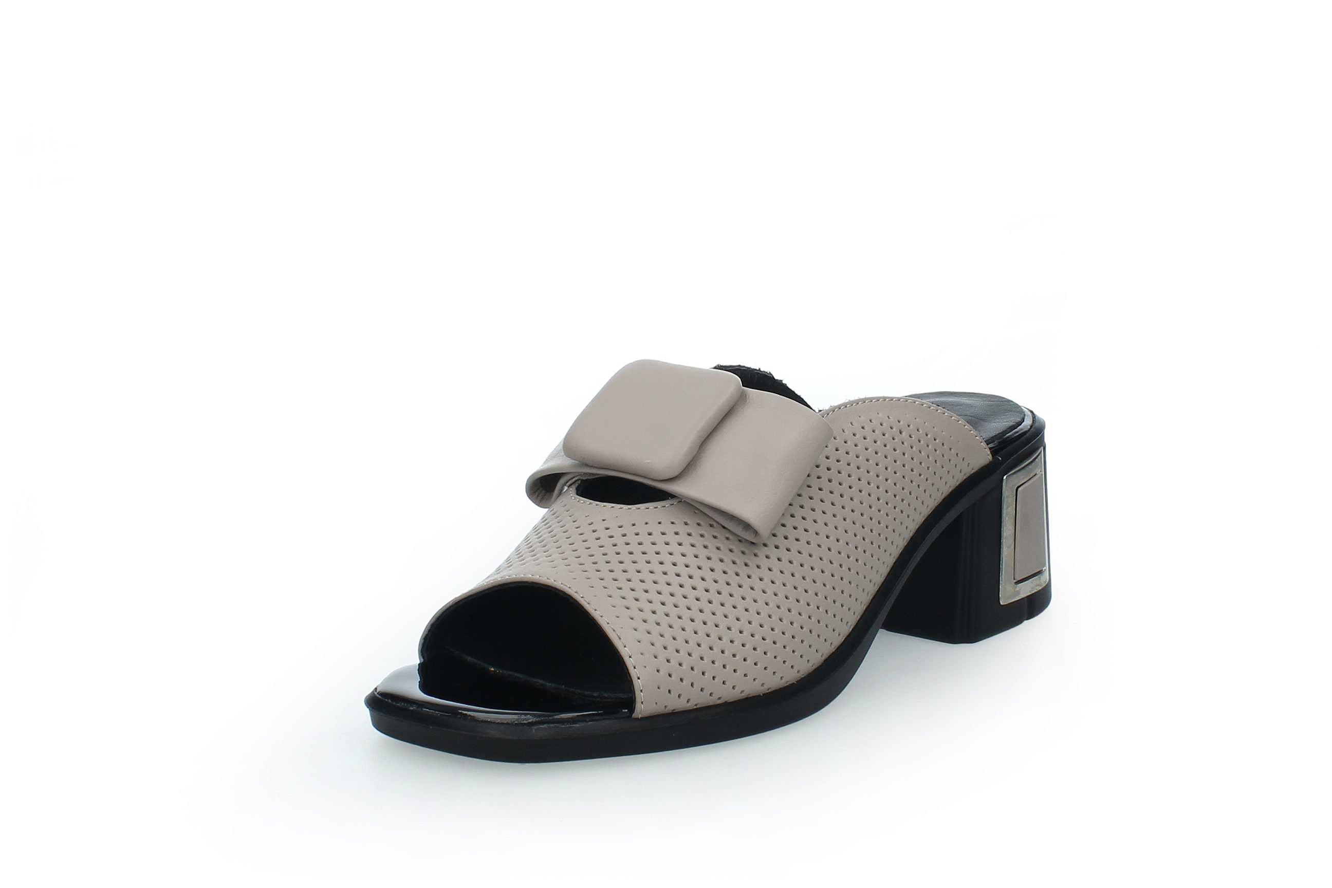 LuxeLounge | 2049506_1